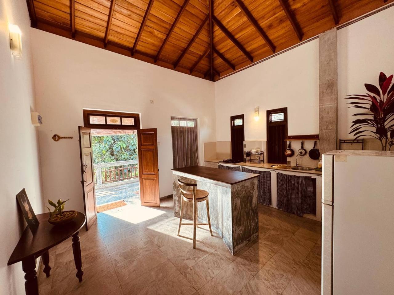Relocted To Ahangama! Unawatuna Eksteriør billede